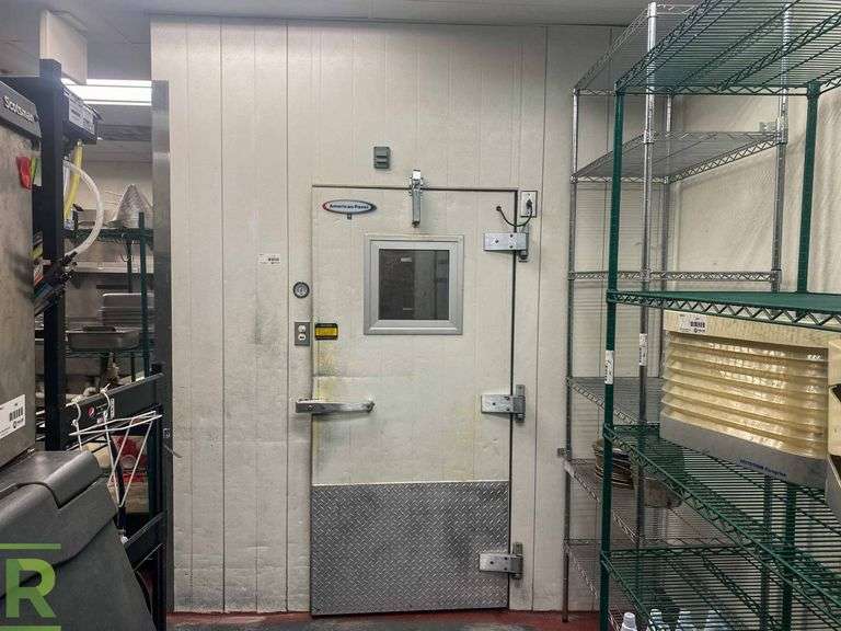American Panel WalkIn Refrigerator / Freezer with Roof Top Condensers