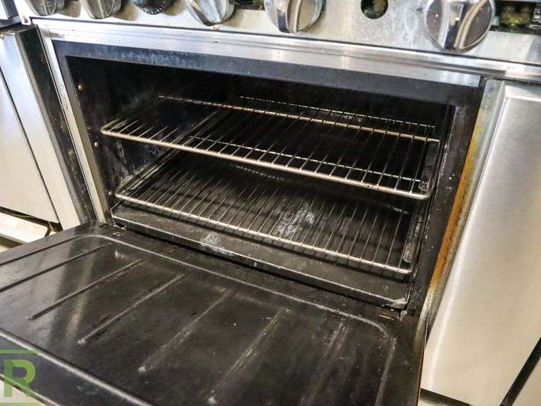 Cookrite 6Burner Range With Lower Oven and Upper Shelf, 36" Roller