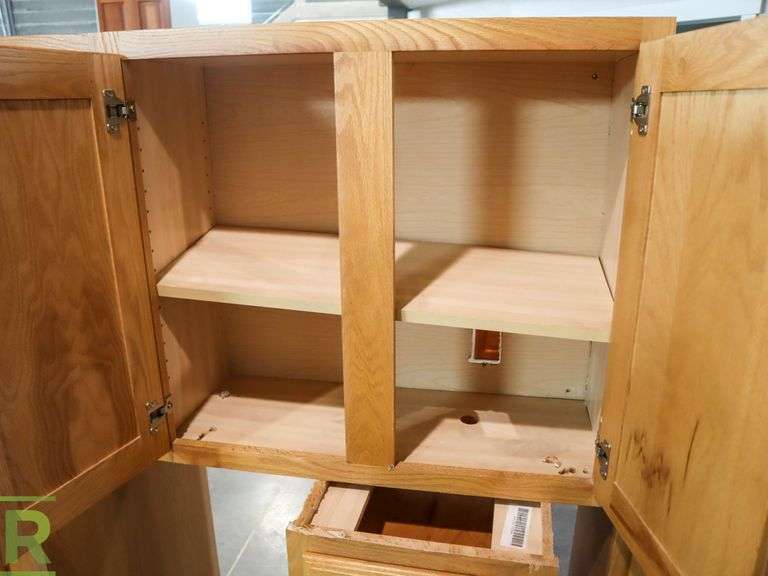 (8) Kitchen and Drawers; Uppers and Lowers Roller Auctions