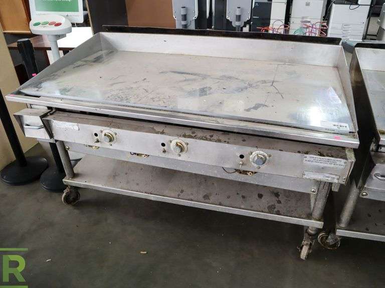 Keating 60L030 3Burner Gas Griddle On Casters Roller Auctions