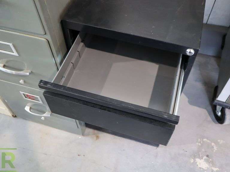(2) 4Drawer File and 3Drawer File Roller Auctions
