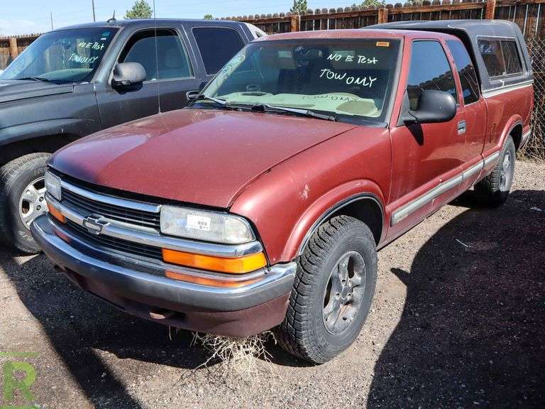 1998 Chevrolet S10 LS / ZR2 4WD Roller Auctions