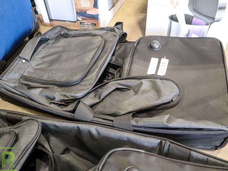 (1) HURLEY 30" Rolling Duffle Bag New (1) HURLEY 30" Rolling Duffle