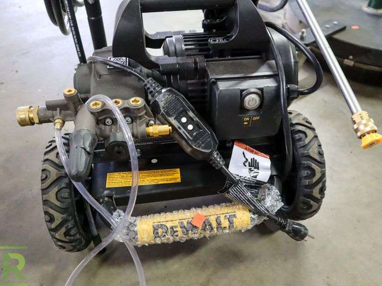 DeWalt Pressure Washer, Electric, 1500PSI, Hose, Wand and Nozzles