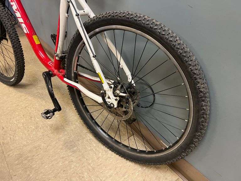 Jamis Durango 1 Front Suspension Mountain Bike, Shimano Components ...