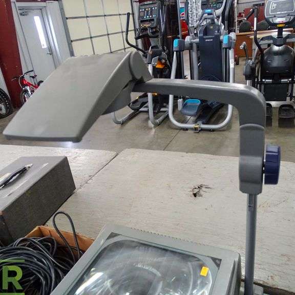 Apollo Horizon 2 Overhead Projector Roller Auctions