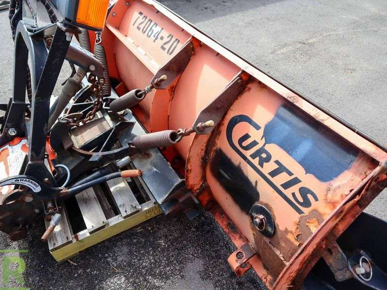 Curtis Sno-Pro 3000 Snowplow With Wings and Mount - Roller Auctions