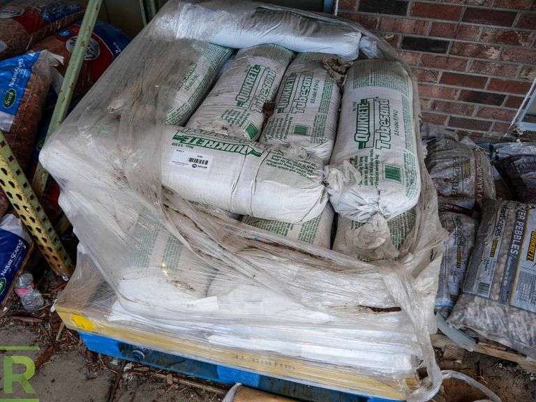 Pallet of (15) Bags of Quikrete Tube Sand Roller Auctions