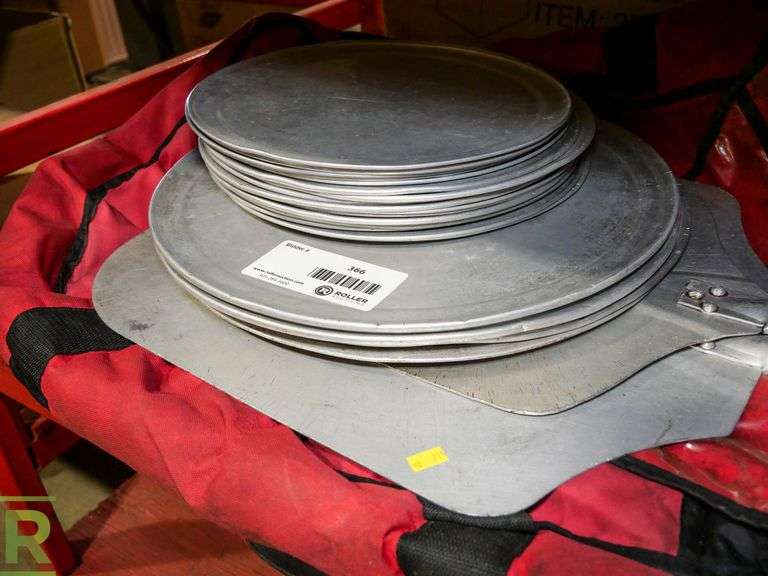 Pizza Pans, Peels and Carry Bags Roller Auctions