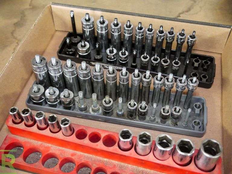 Tray of SnapOn Sockets Roller Auctions