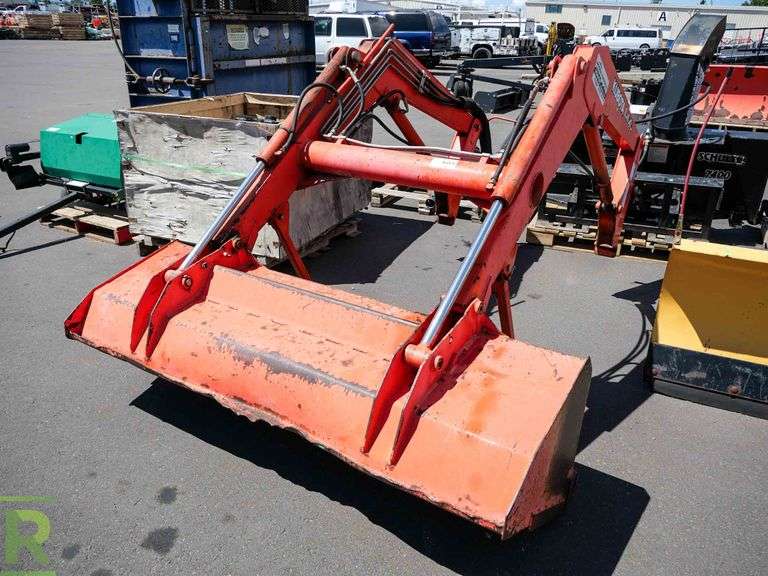 Kubota LA100257R Hydraulic Front End Loader, Came off of M5040