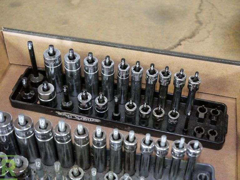 Tray of SnapOn Sockets Roller Auctions