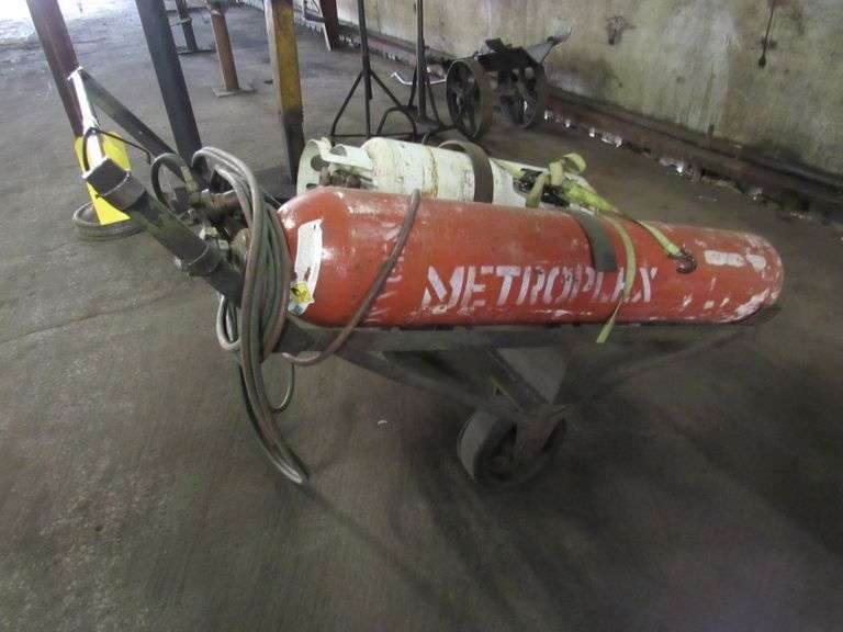 PORTABLE OXI/AXY TORCH CUTTING RIG WITH TANKS, TORCH, HOSES AND GAUGE