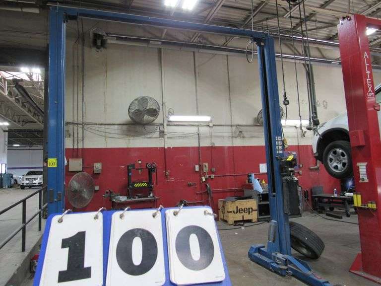 2-POST AUTOMOTIVE LIFT, BENWIL, 9,000-LB. CAPACITY WITH 2-HP HYDRAULIC