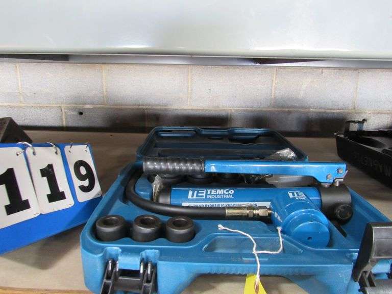 TEMCO INDUSTRIAL 9TON HD HYDRAULIC KNOCKOUT PUNCH SET MDL TH0004 WITH