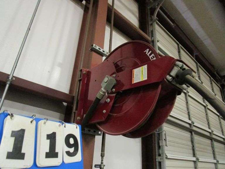 ALEMITE WASTE OIL HOSE REEL WITH PUMP MDL 7342, 1000PSI, MOUNTED TO