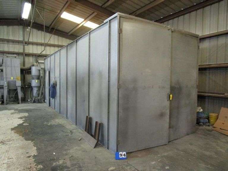STANDARD SAND BLAST BOOTH APPROX. 30' X 10' X 10' WITH CLEMCO INDUSTRIES ABRASIVE BLAST MACHINE