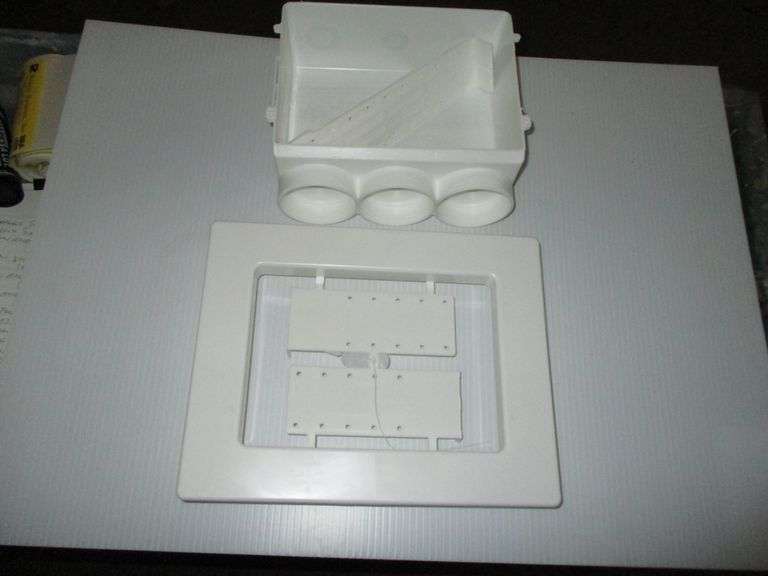 LOT LSP WASHING MACHINE WALL BOXES ON ONE PALLET, INCLUDING (7) CASES