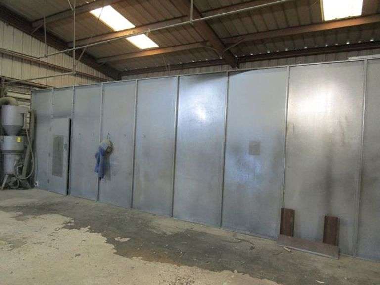 STANDARD SAND BLAST BOOTH APPROX. 30' X 10' X 10' WITH CLEMCO INDUSTRIES ABRASIVE BLAST MACHINE
