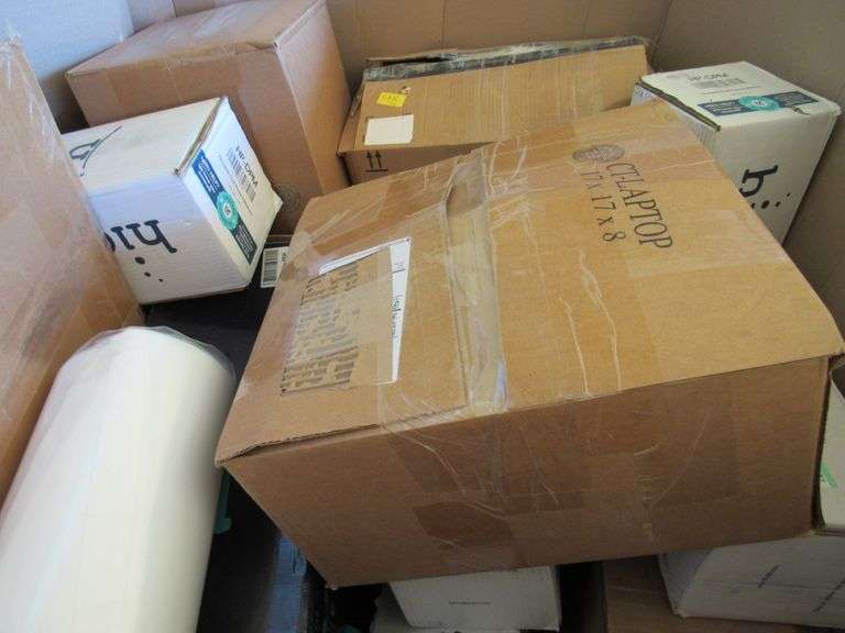 (1) GAYLORD BOX, ASSORTED ITEMS INCLUDING HICCAPOP DUAL PLAYARD