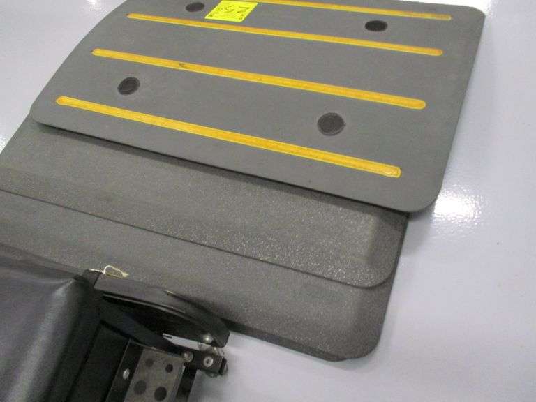 ULINE MECHANICS TOOL BOX/CART WITH (4) ANTI FATIGUE MATS Rosen Systems