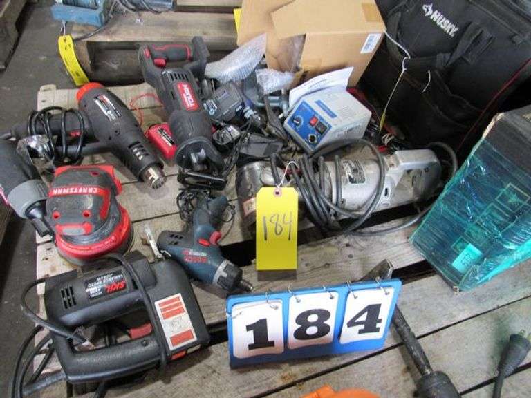 LOT, ASSORTED TOOLS INCLUDING ELECTRIC WELDING MACHINE, SKIL JIGSAW