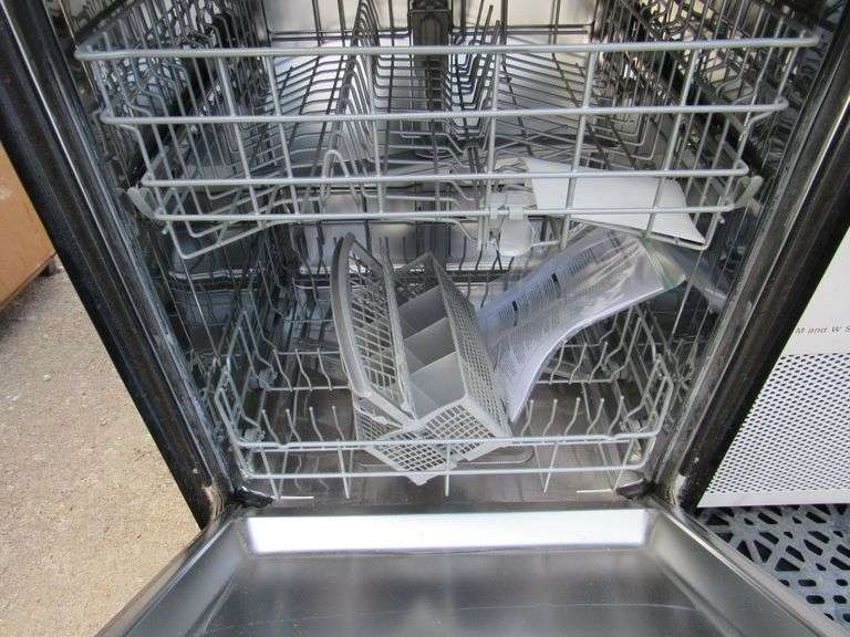 (1) BOSCH DISHWASHER, STAINLESS STEEL, MODEL NO. SHX43C05UC/38 Rosen