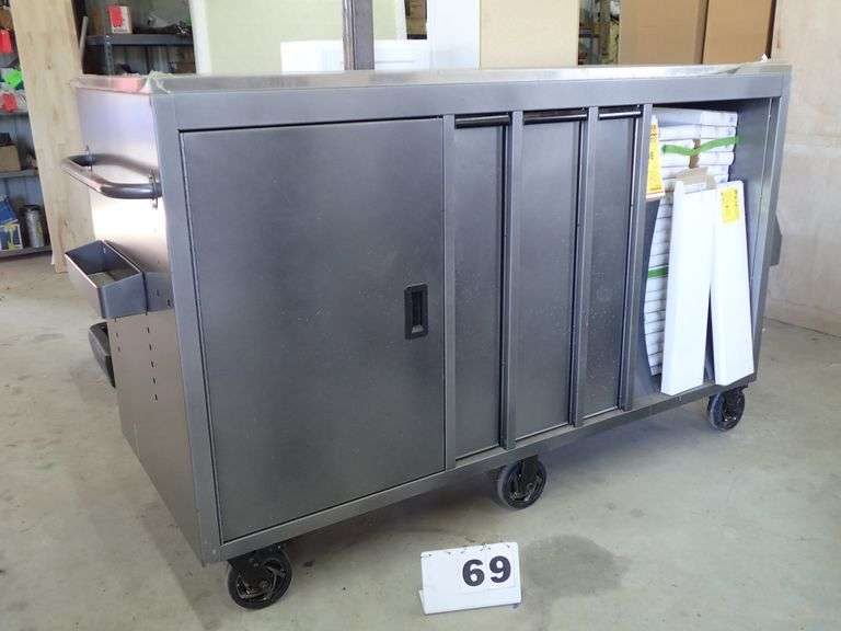 INTERNATIONAL STAINLESS STEEL MOBILE MODEL H72MOKC3SS 72" X 46.