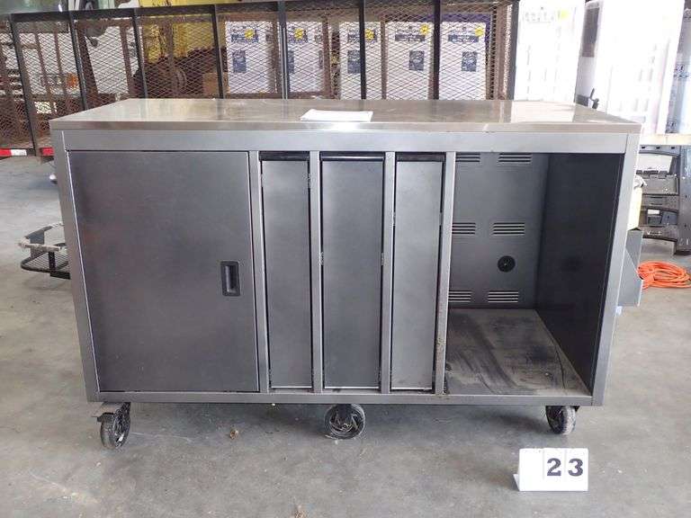 INTERNATIONAL STAINLESS STEEL MOBILE MODEL H72MOKC3SS 72" X 46.5" X 30.2" Rosen Systems