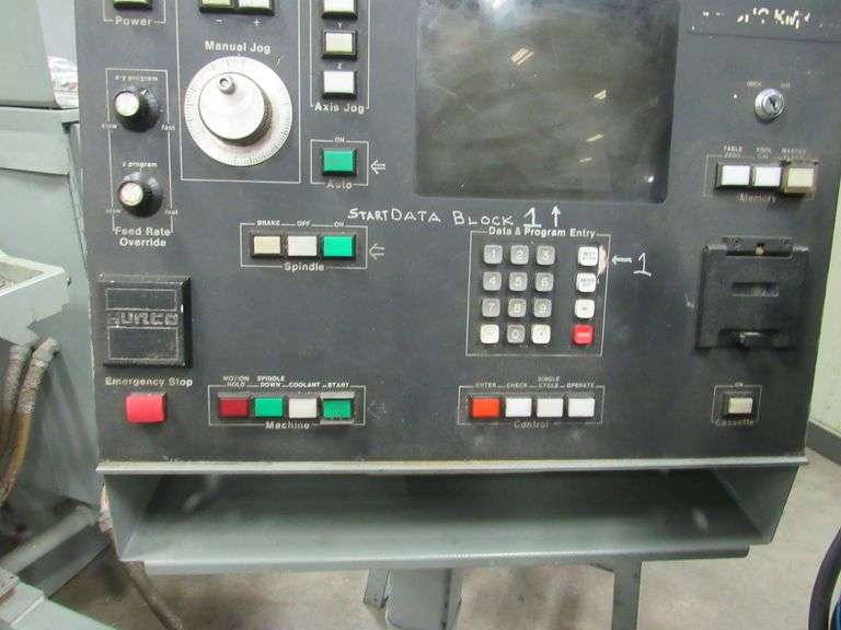 HURCO MILL HK892, TABLE 14" X 38", 3 HP, 230V, 60 HZ, 3PHASE, W/HURCO