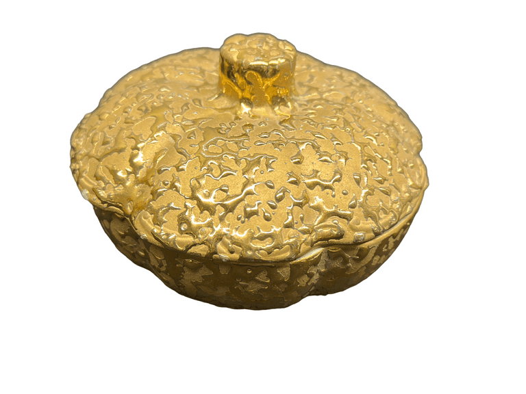 Weeping bright gold dish resettled life