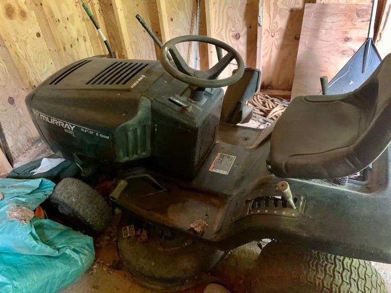 Murray Riding Lawn Mower (Dead Battery So Not Sure if Works, Ran Well