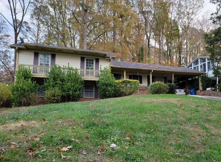 East Point Real Estate Auction