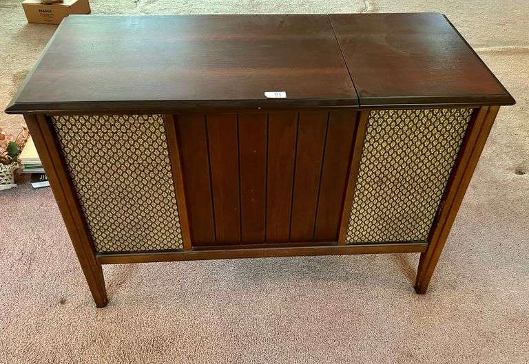 Zenith Record Player 26.5x39 3/4 BHHS GA Properties Auction Group