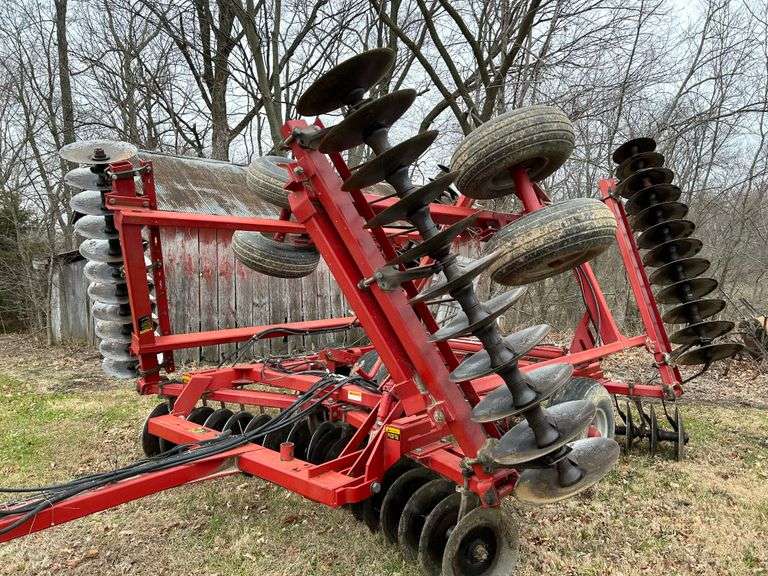 Case IH 3950 disk 26’ good blades rear hitch s/n 0752056 Schmid Auction