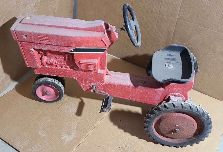 International Pedal Tractor Schmid Auction