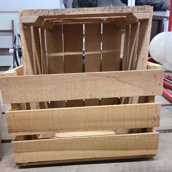 Wooden decorative crates Schmid Auction