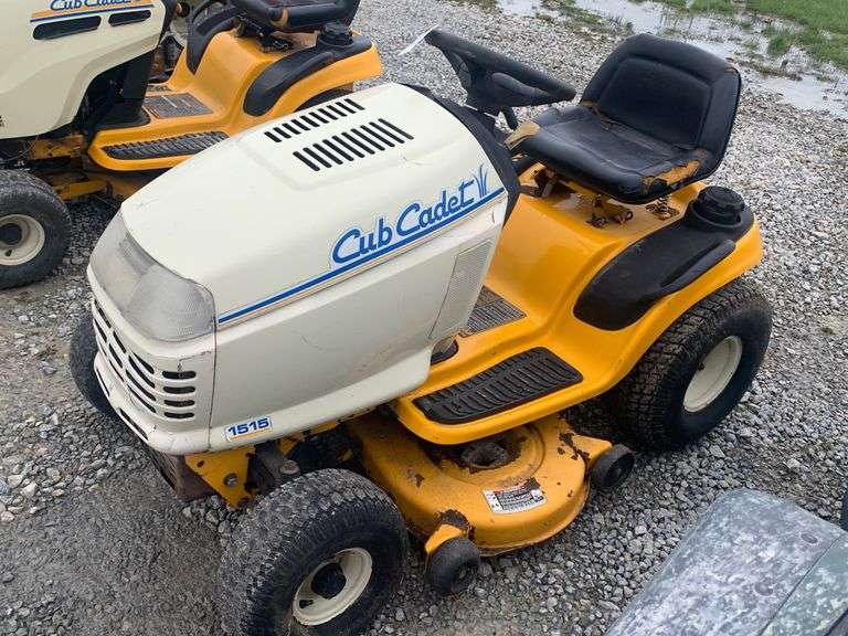 Cub Cadet 1515, 354 hours, 15 HP Gas Kohler Engine, 36