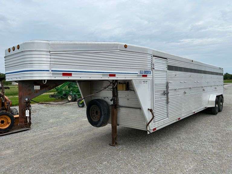 1996 AlumLine 7 x 27 gooseneck livestock trailer,4 compartments