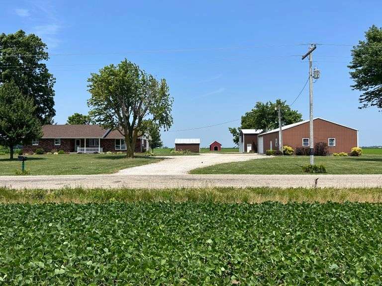2.5 Acres home in Teutopolis Schools Schmid Auction