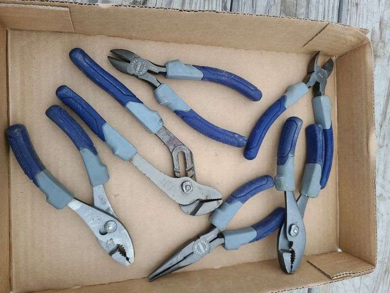WORKPRO 5-Piece Pliers Set | Linesman Pliers, Cutters & More In Blue Storage Pouch 8 thumbnail image