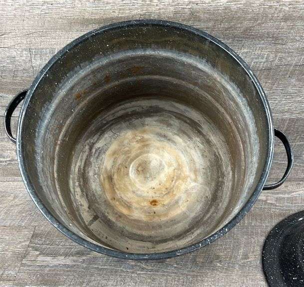 Water bath canning pot Schneider Auctioneers LLC