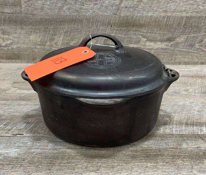 Griswold 8 Dutch oven Schneider Auctioneers LLC