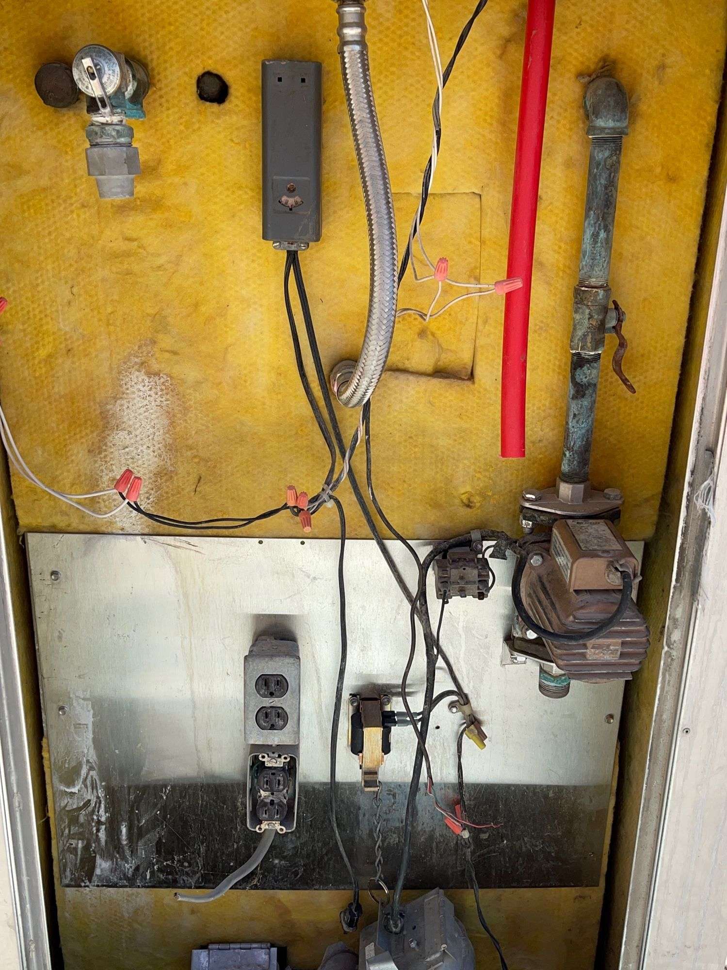 Hardy outdoor wood boiler furnace - Schneider Auctioneers LLC