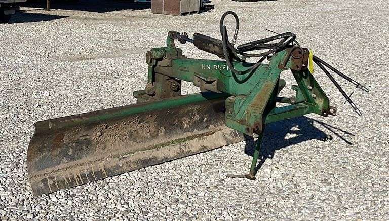 115 Rear Blade John Deere 115 9' 3-pt grader blade - Schneider Auctioneers LLC