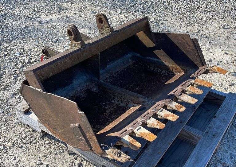 36" bucket for John Deere backhoe Schneider Auctioneers LLC