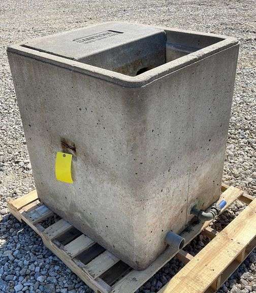 Sandidge concrete cattle waterer Schneider Auctioneers LLC