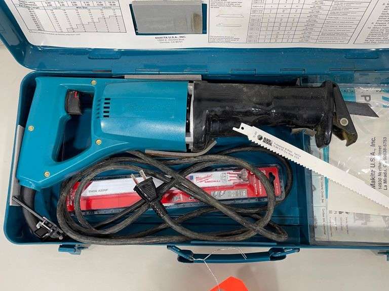 Makita JR3000V corded reciprocating saw Schneider Auctioneers LLC