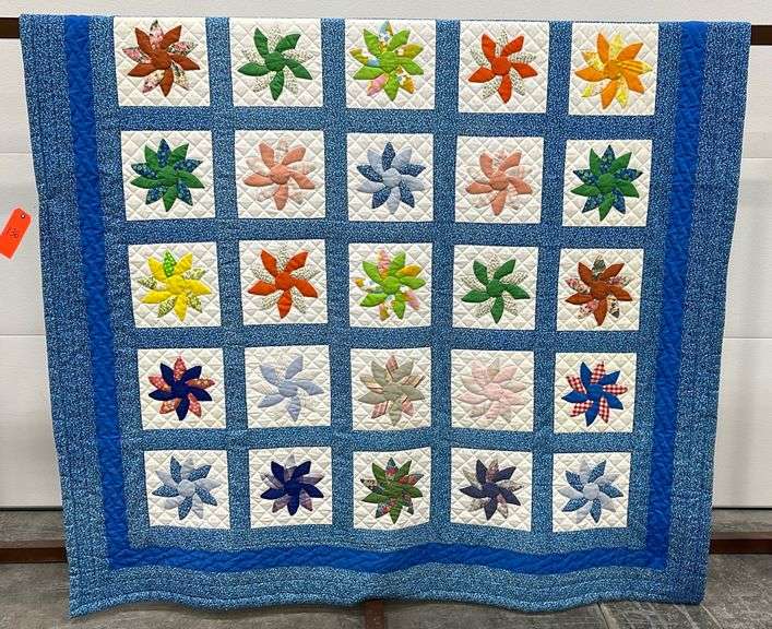 Vintage hand quilted quilt Schneider Auctioneers LLC