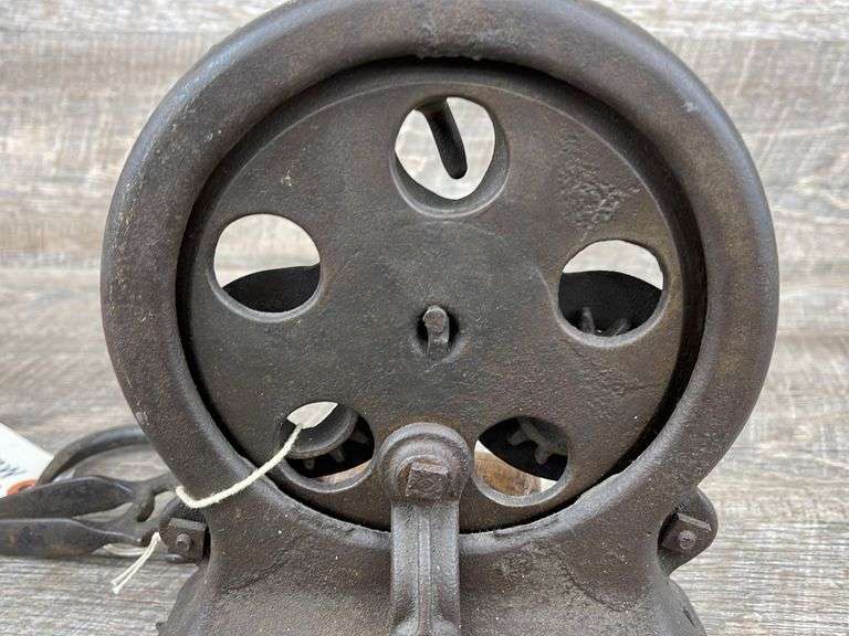 Antique A.D. Long rope maker - Schneider Auctioneers LLC